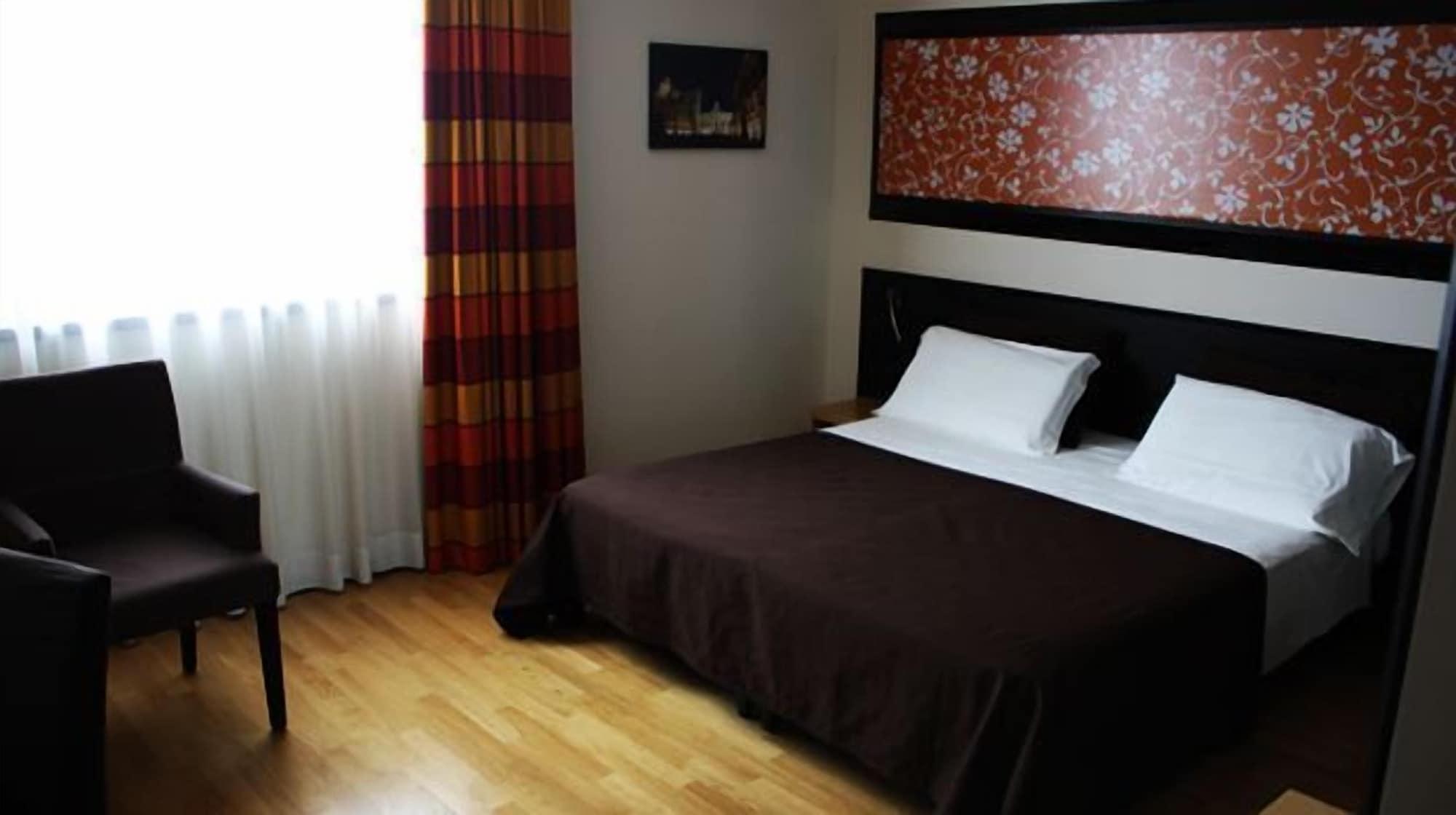 Sanlu Hotel Serrano