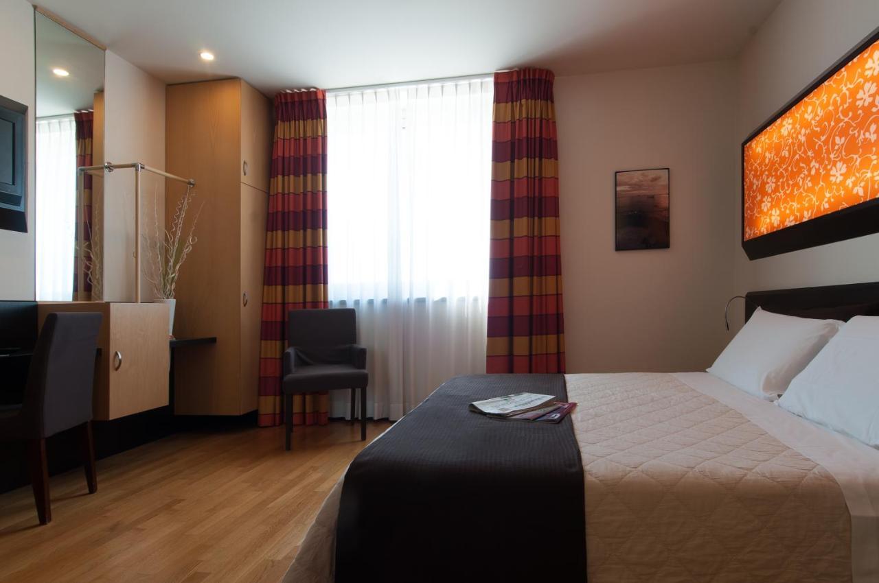 Sanlu Hotel 3*